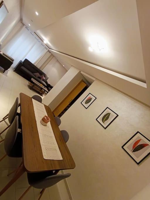 Stylish In Finance Appartement